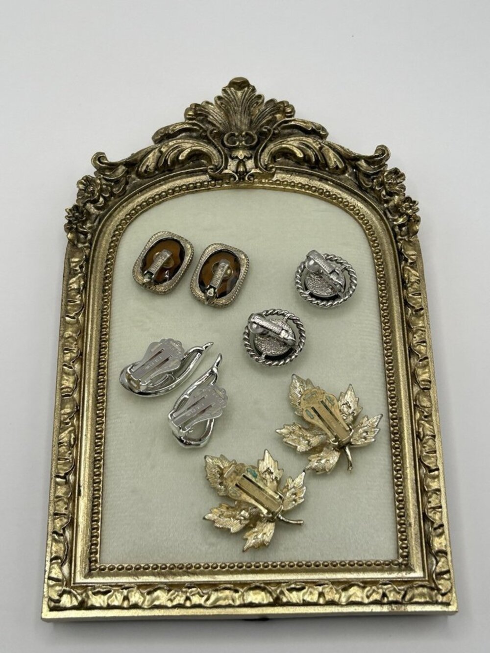 Vintage Sarah Coventry Clip On Earrings Set of 4 Mixed Designs Jewelry Leaves - Picture 4 of 12